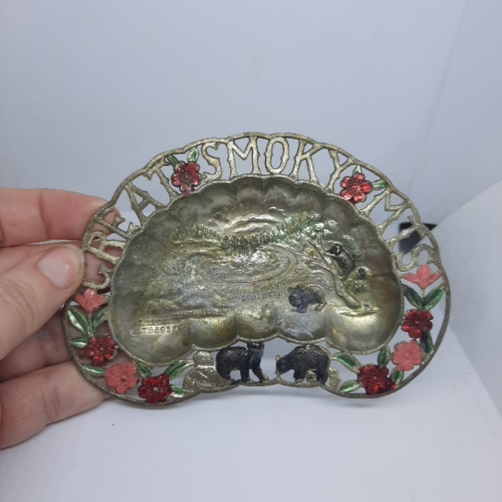 Great Smoky mountain ashtray